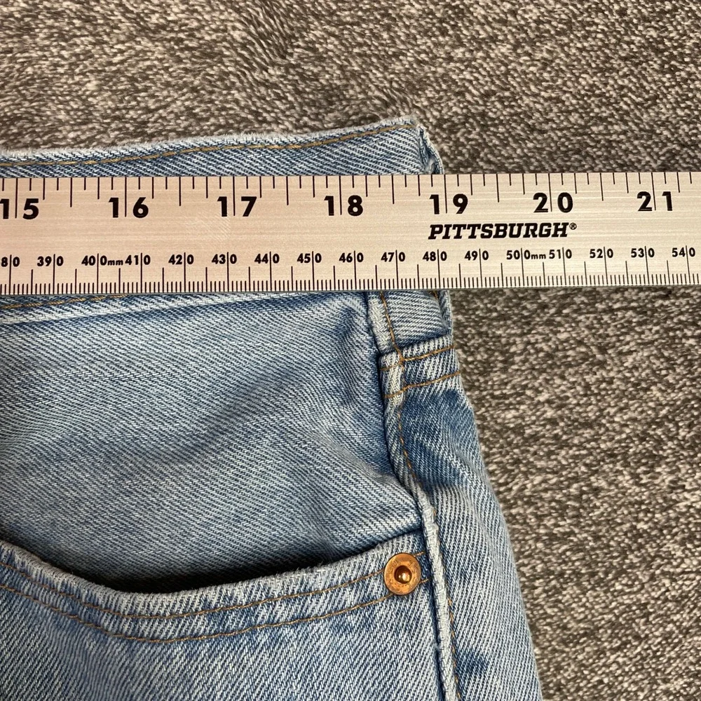 Levi's 550 Jeans Mens 38x30 Blue Relaxed Fit Tapered Leg Light Wash Denim